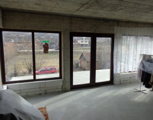 Ház 9 szobák eladó on Cara