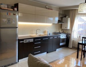 Lakás 3 szobák eladó on Floresti