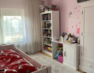 Lakás 3 szobák eladó on Floresti