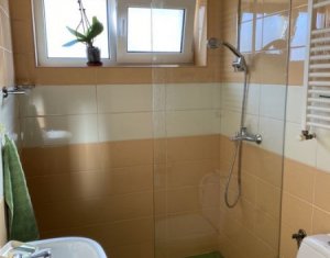 Lakás 3 szobák eladó on Floresti