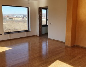 Ház 5 szobák eladó on Luna De Sus