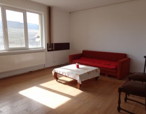 Maison 3 chambres à vendre dans Chinteni