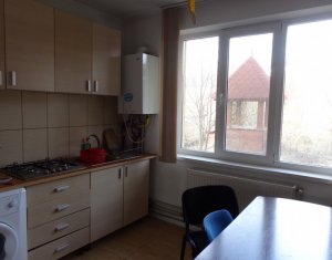 Maison 3 chambres à vendre dans Chinteni