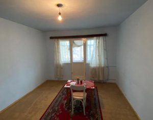 Lakás 4 szobák eladó on Cluj-napoca, Zóna Manastur