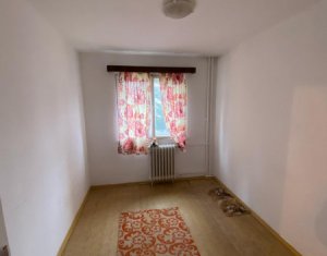 Lakás 4 szobák eladó on Cluj-napoca, Zóna Manastur