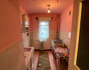 Lakás 4 szobák eladó on Cluj-napoca, Zóna Manastur