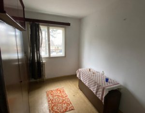 Lakás 4 szobák eladó on Cluj-napoca, Zóna Manastur