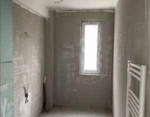 Lakás 2 szobák eladó on Floresti