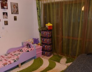 Ház 4 szobák eladó on Floresti