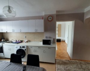 Lakás 4 szobák kiadó on Cluj-napoca, Zóna Manastur