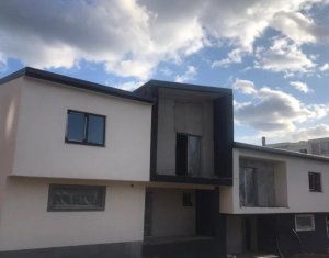 Ház 4 szobák eladó on Baciu