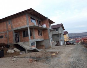 Ház 4 szobák eladó on Floresti