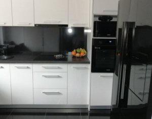 Ház 4 szobák eladó on Floresti