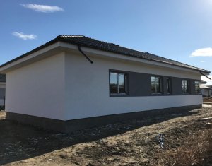 Ház 4 szobák eladó on Jucu De Mijloc