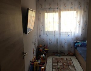 Lakás 3 szobák eladó on Floresti