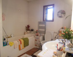 Ház 6 szobák eladó on Floresti