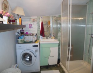 Ház 6 szobák eladó on Floresti