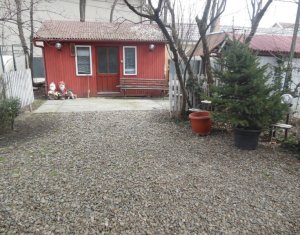 Ház 6 szobák eladó on Floresti