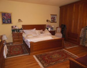 Ház 6 szobák eladó on Floresti