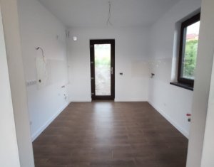 Ház 5 szobák eladó on Chinteni