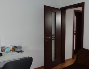 Ház 6 szobák eladó on Cluj-napoca, Zóna Manastur