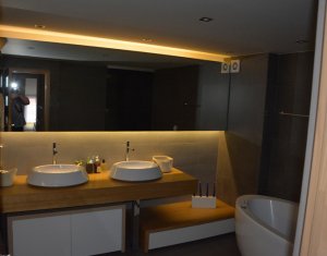 Lakás 5 szobák eladó on Cluj-napoca, Zóna Manastur