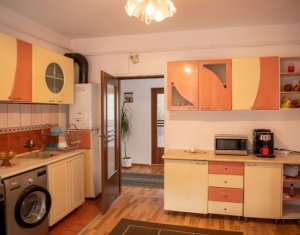 Ház 9 szobák eladó on Cluj-napoca, Zóna Manastur