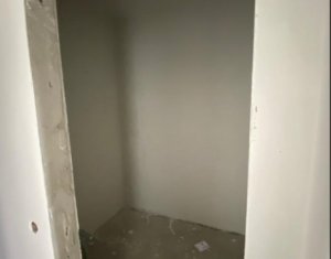 Lakás 2 szobák eladó on Floresti