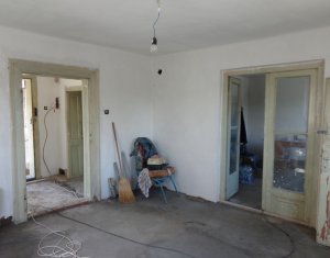 Ház 6 szobák eladó on Gilau