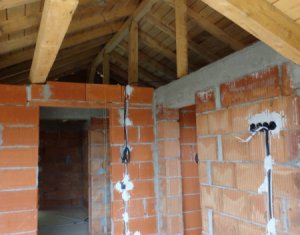 Ház 4 szobák eladó on Feleacu