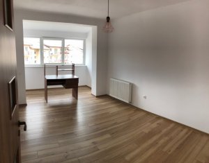 Lakás 3 szobák eladó on Floresti