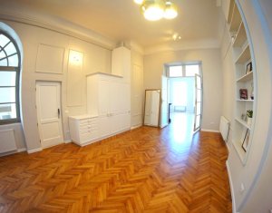 Lakás 4 szobák eladó on Cluj-napoca, Zóna Centru