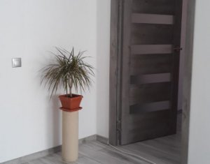 Lakás 3 szobák eladó on Floresti