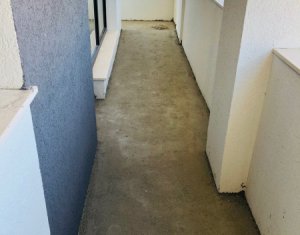 Lakás 3 szobák eladó on Floresti