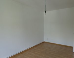 Lakás 4 szobák kiadó on Cluj-napoca, Zóna Manastur