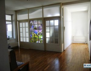 Maison 6 chambres à vendre dans Cluj-napoca, zone Someseni