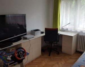 Lakás 4 szobák eladó on Cluj-napoca, Zóna Manastur