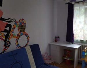 Lakás 4 szobák eladó on Cluj-napoca, Zóna Manastur