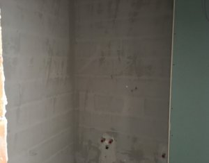 Lakás 3 szobák eladó on Floresti