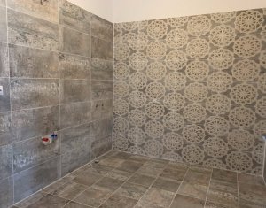 Lakás 3 szobák eladó on Floresti