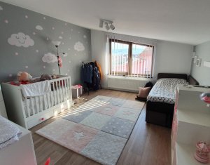 Lakás 3 szobák eladó on Floresti