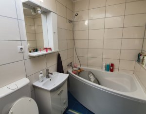 Lakás 3 szobák eladó on Floresti