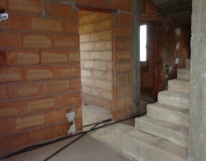 Ház 5 szobák eladó on Corusu