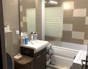 Lakás 3 szobák eladó on Floresti