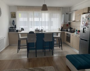 Lakás 3 szobák eladó on Floresti