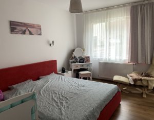 Lakás 3 szobák eladó on Floresti