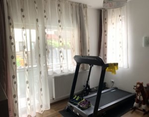 Lakás 3 szobák eladó on Floresti