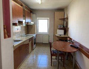 Lakás 4 szobák eladó on Cluj-napoca, Zóna Manastur