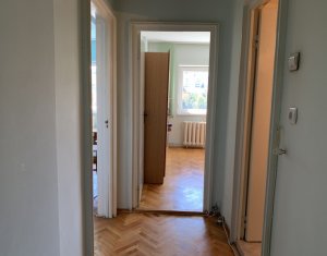 Lakás 4 szobák eladó on Cluj-napoca, Zóna Manastur