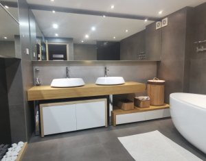 Lakás 5 szobák kiadó on Cluj-napoca, Zóna Manastur